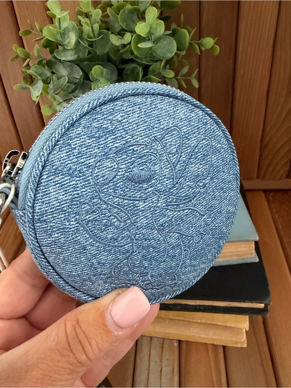 Loungefly Disney Stitch Round Wristlet Coin Purse Light Blue Embroidered